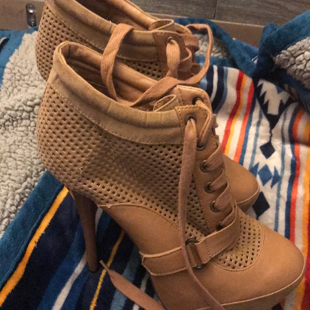 High heel boots